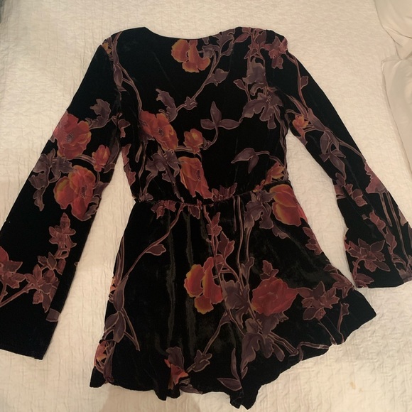 Velvet romper! Adorable on! Like new - Picture 2 of 2